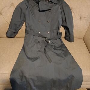 Classic Double-Breasted Woman's Trench Coat. Size 10